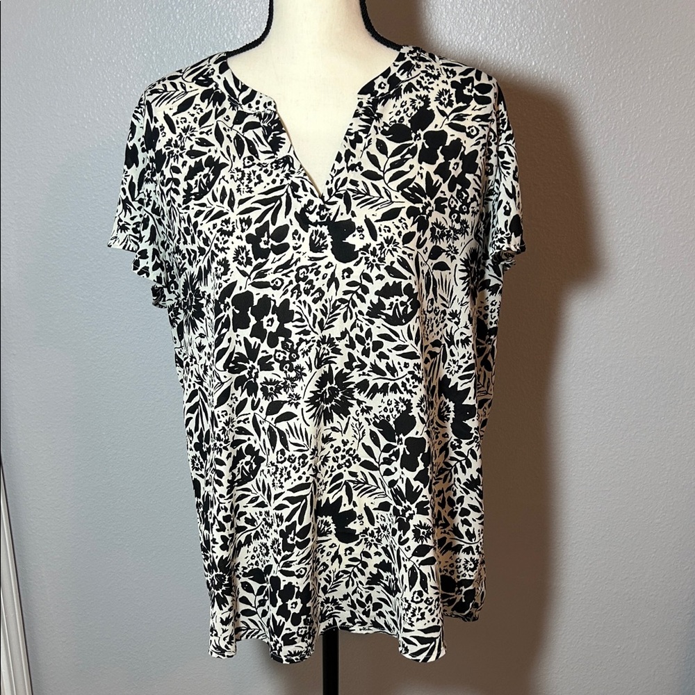 Maurices Black and White Floral Blouse
